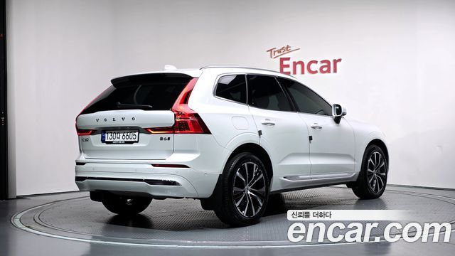 Volvo XC60 2024 — photo 2