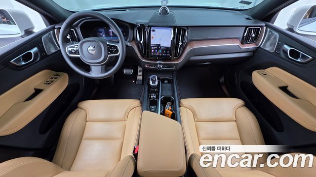Volvo XC60 2024 — photo 10