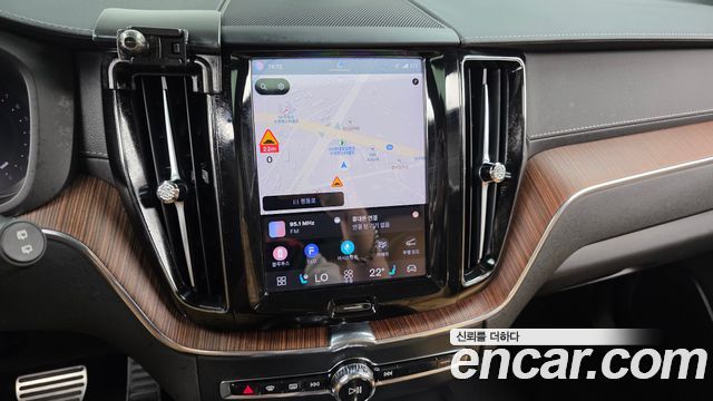 Volvo XC60 2024 — photo 19