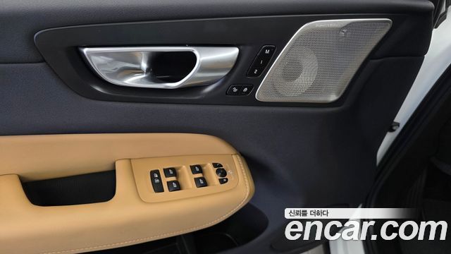 Volvo XC60 2024 — photo 29