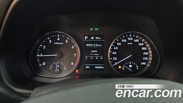 Hyundai i30 2019 — photo 11