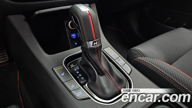 Hyundai i30 2019 — photo 12