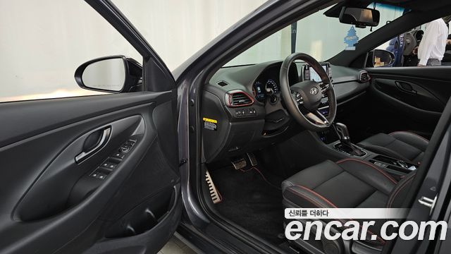 Hyundai i30 2019 — photo 13