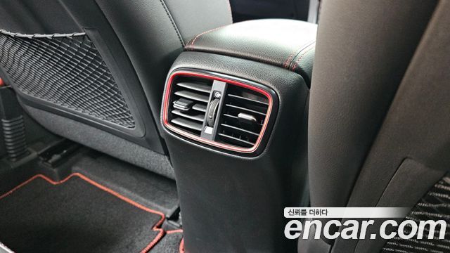Hyundai i30 2019 — photo 25