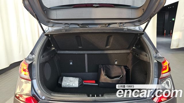 Hyundai i30 2019 — photo 26