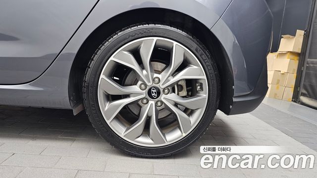 Hyundai i30 2019 — photo 7