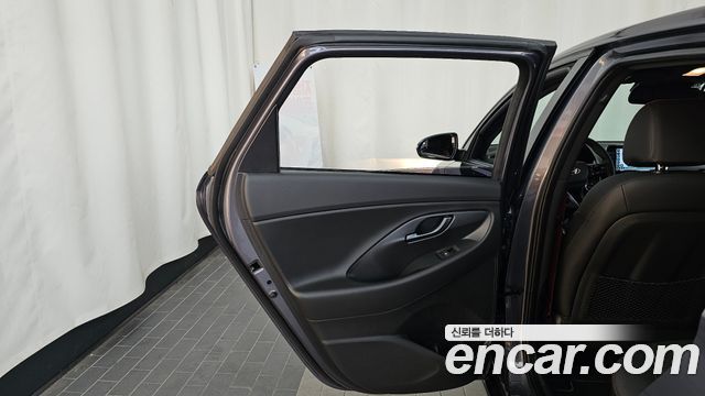 Hyundai i30 2019 — photo 15