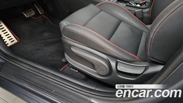 Hyundai i30 2019 — photo 32