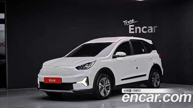 Kia Niro 2023 — photo 1