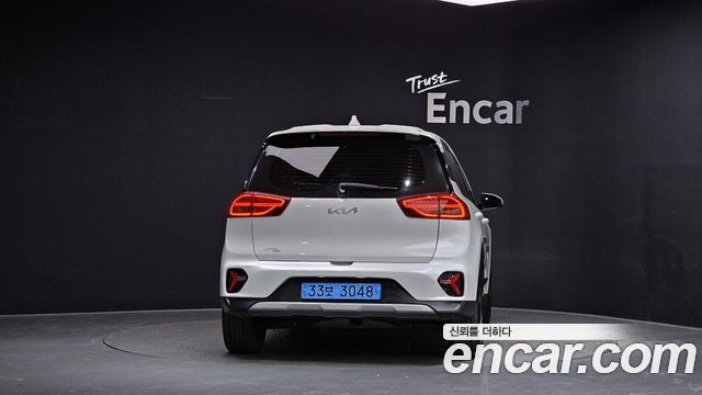Kia Niro 2023 — photo 4
