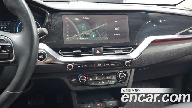 Kia Niro 2023 — photo 20
