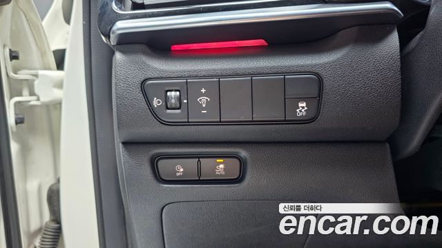 Kia Niro 2023 — photo 22