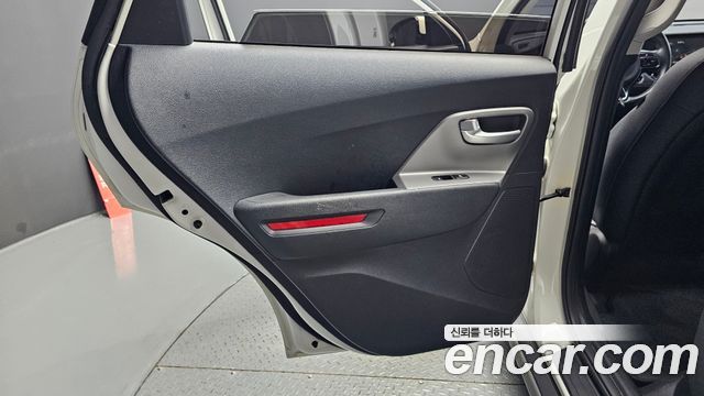 Kia Niro 2023 — photo 15