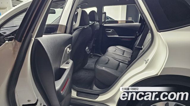 Kia Niro 2023 — photo 16