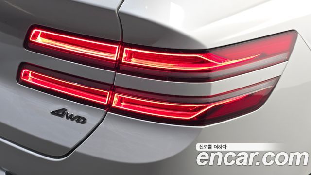 Genesis GV80 2020 — photo 9