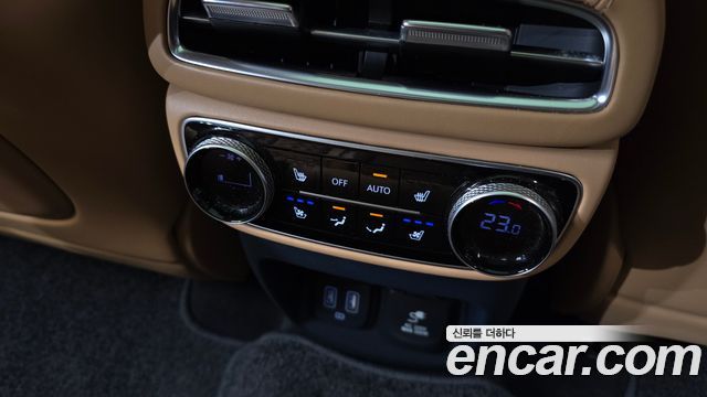Genesis GV80 2020 — photo 32
