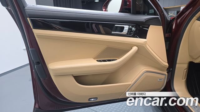 Porsche Panamera 2021 — photo 14