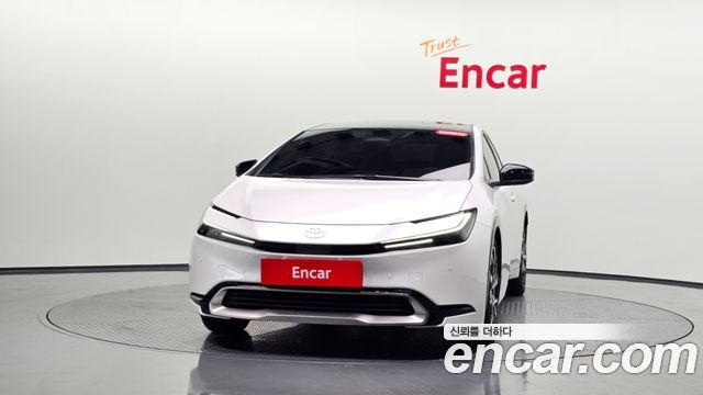 Toyota Prius 2024 — photo 3