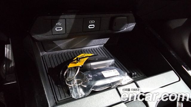 Toyota Prius 2024 — photo 18