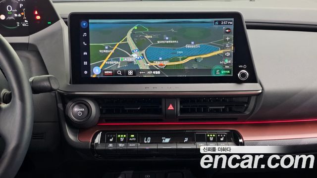 Toyota Prius 2024 — photo 19