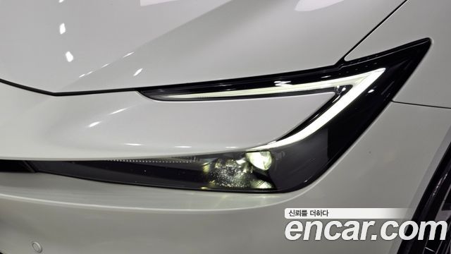 Toyota Prius 2024 — photo 8