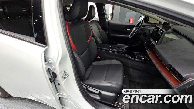 Toyota Prius 2024 — photo 16