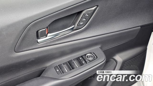 Toyota Prius 2024 — photo 29