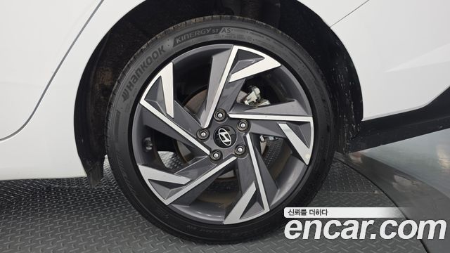 Hyundai AVANTE 2025 — photo 7