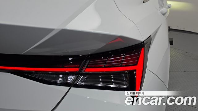 Hyundai AVANTE 2025 — photo 9