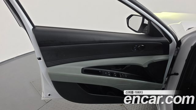 Hyundai AVANTE 2025 — photo 14