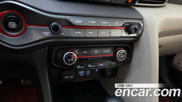 Hyundai Veloster 2018 — photo 21