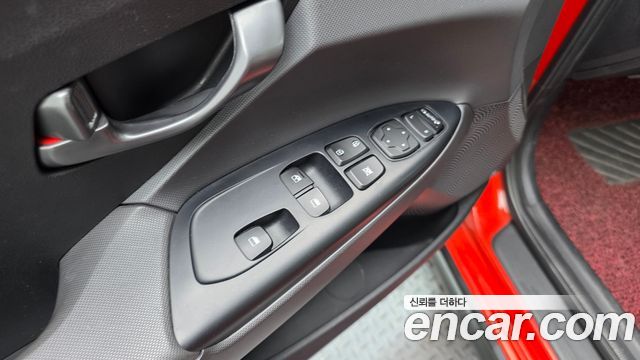 Hyundai Veloster 2018 — photo 25