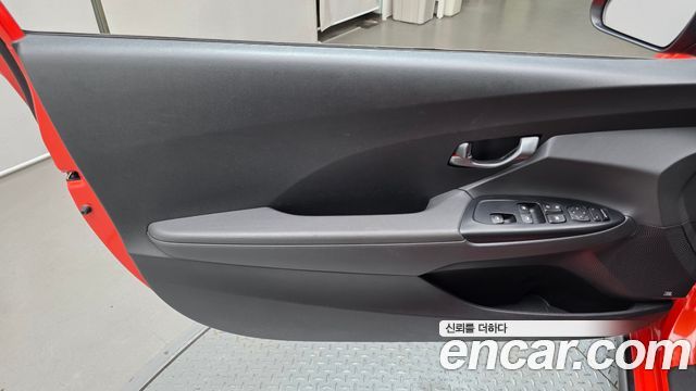 Hyundai Veloster 2018 — photo 15
