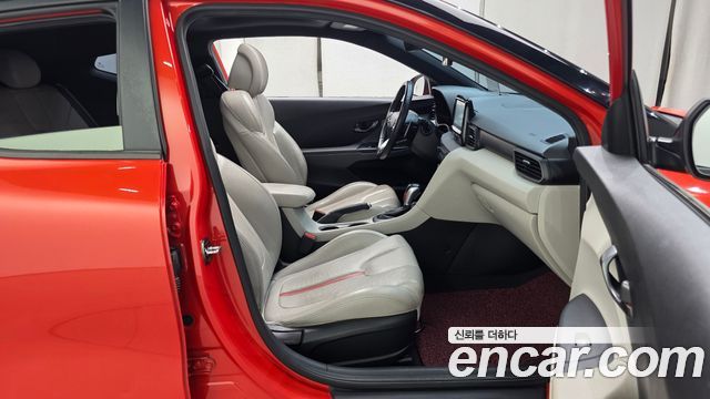 Hyundai Veloster 2018 — photo 16