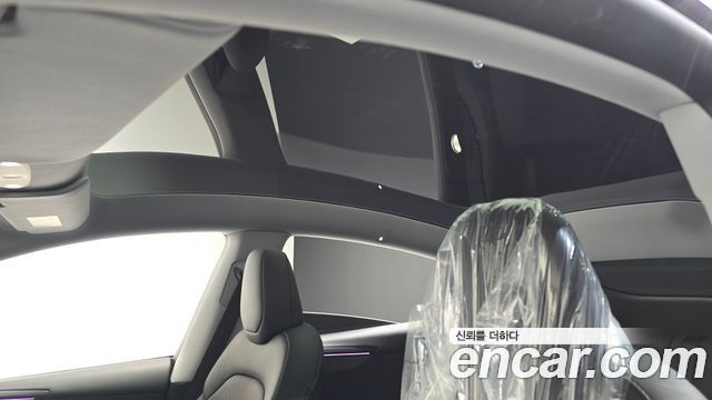 Tesla Model Y 2025 — photo 21