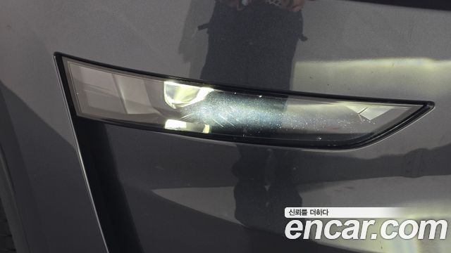 Tesla Model Y 2025 — photo 8