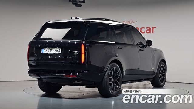 Land Rover Range Rover 2023 — photo 2