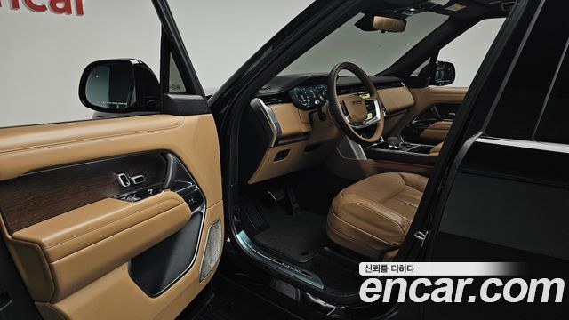 Land Rover Range Rover 2023 — photo 13