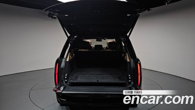 Land Rover Range Rover 2023 — photo 26