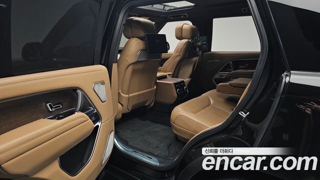 Land Rover Range Rover 2023 — photo 16