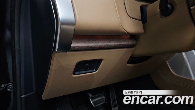 Land Rover Range Rover 2023 — photo 31