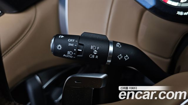 Land Rover Range Rover 2023 — photo 33