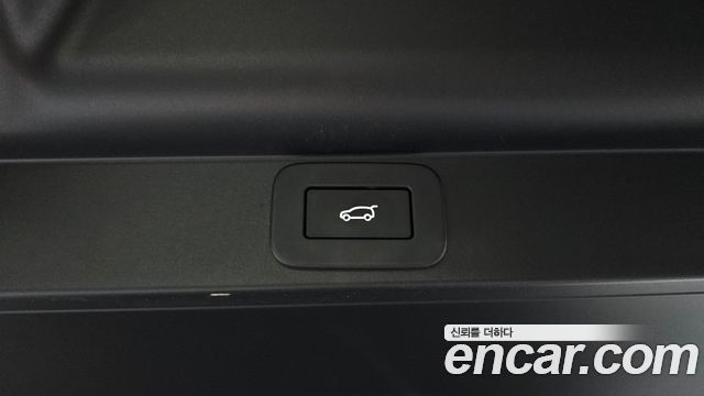 Land Rover Range Rover 2023 — photo 40