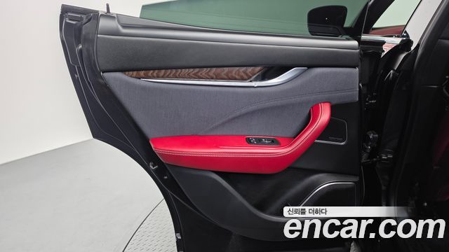 Maserati Levante 2020 — photo 15