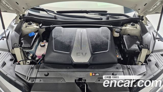 Kia EV6 2023 — photo 19