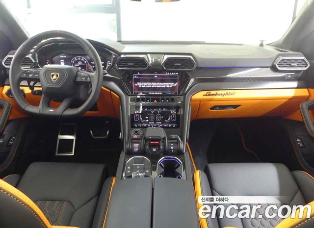 Lamborghini Urus 2024 — photo 4