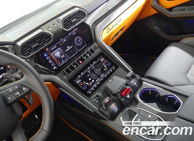 Lamborghini Urus 2024 — photo 15