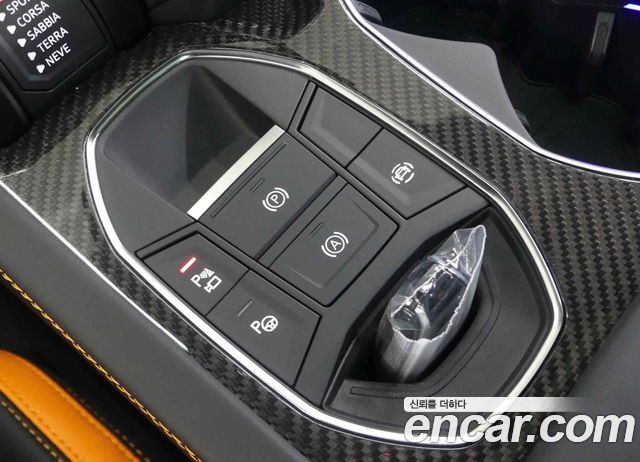 Lamborghini Urus 2024 — photo 18