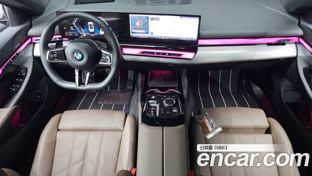 BMW 5-Series 2025 — photo 10