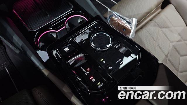 BMW 5-Series 2025 — photo 12